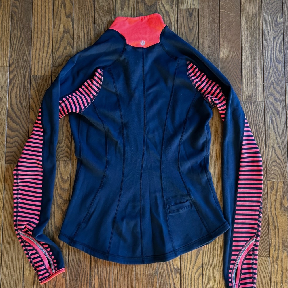 Lululemon reversible navy/coral 1/2 zip up pullover Long Sleeve Top size 6 - Picture 5 of 6